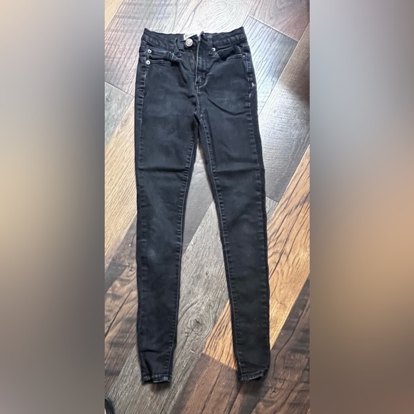 Jeans​​​ - Picture 2 of 5